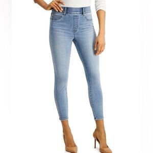 SPANX Pull-on Skinny Ankle Jean size Large in Light Wash